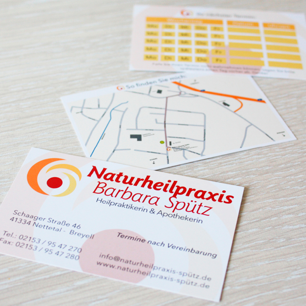 Visitenkarten mit zwei alternativen Rückseiten (Termine und Wegbeschreibung) für eine Heilpraktikerin und Apothekerin im Zuge eines umfassenden Brand Designs